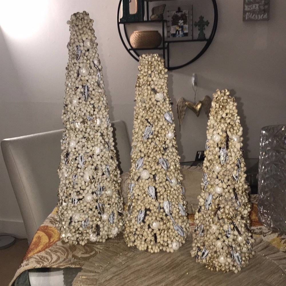 set of vintage rustic farmhouse Christmas trees🌲